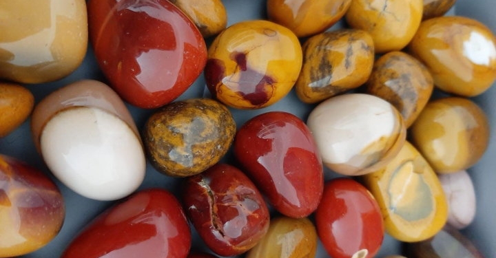 Mokait - Kristal, ki prizemlji naš um, srce in dušo 1 fotopixabay.com