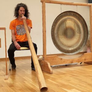 Zvočna gong kopel in didgeridoo 571