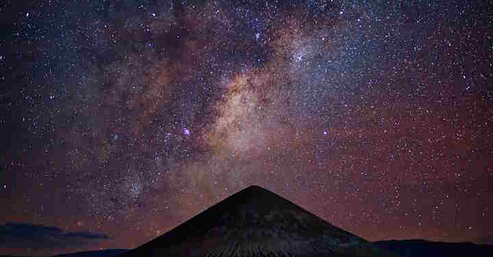 Pogled na nebo skozi šamanske oči 1 foto pixabay.com